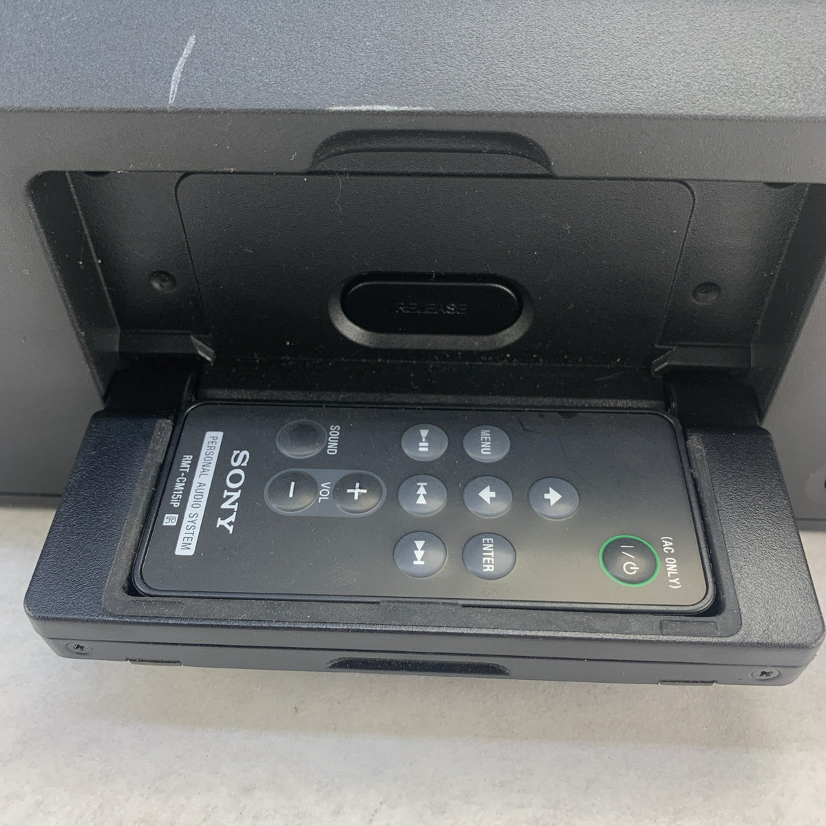 Sony RDP-T50iP Personal Audio Docking System - No DC Adapter5