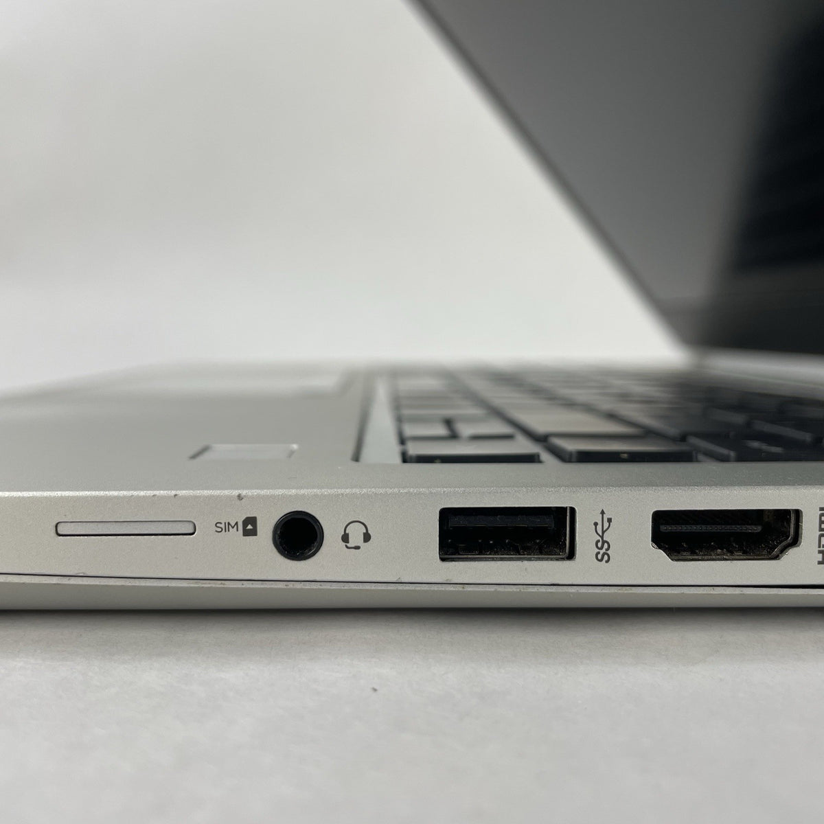 HP mt44 14" Ryzen 3 Pro 2300U 2.00 GHz 4 GB RAM No SSD/OS/AC - READ6