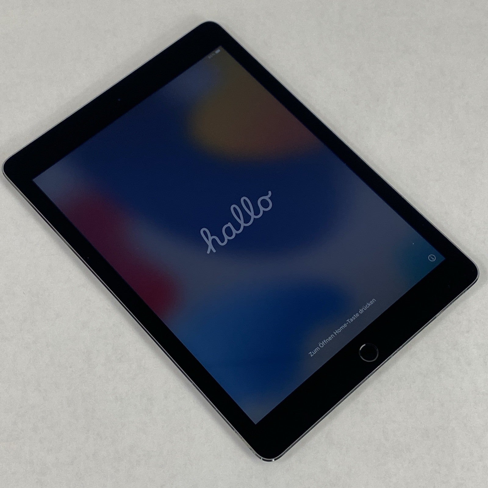 Apple iPad Air 2 A1566 16GB 9.7" Wi-Fi Space Gray IOS 15.8.70