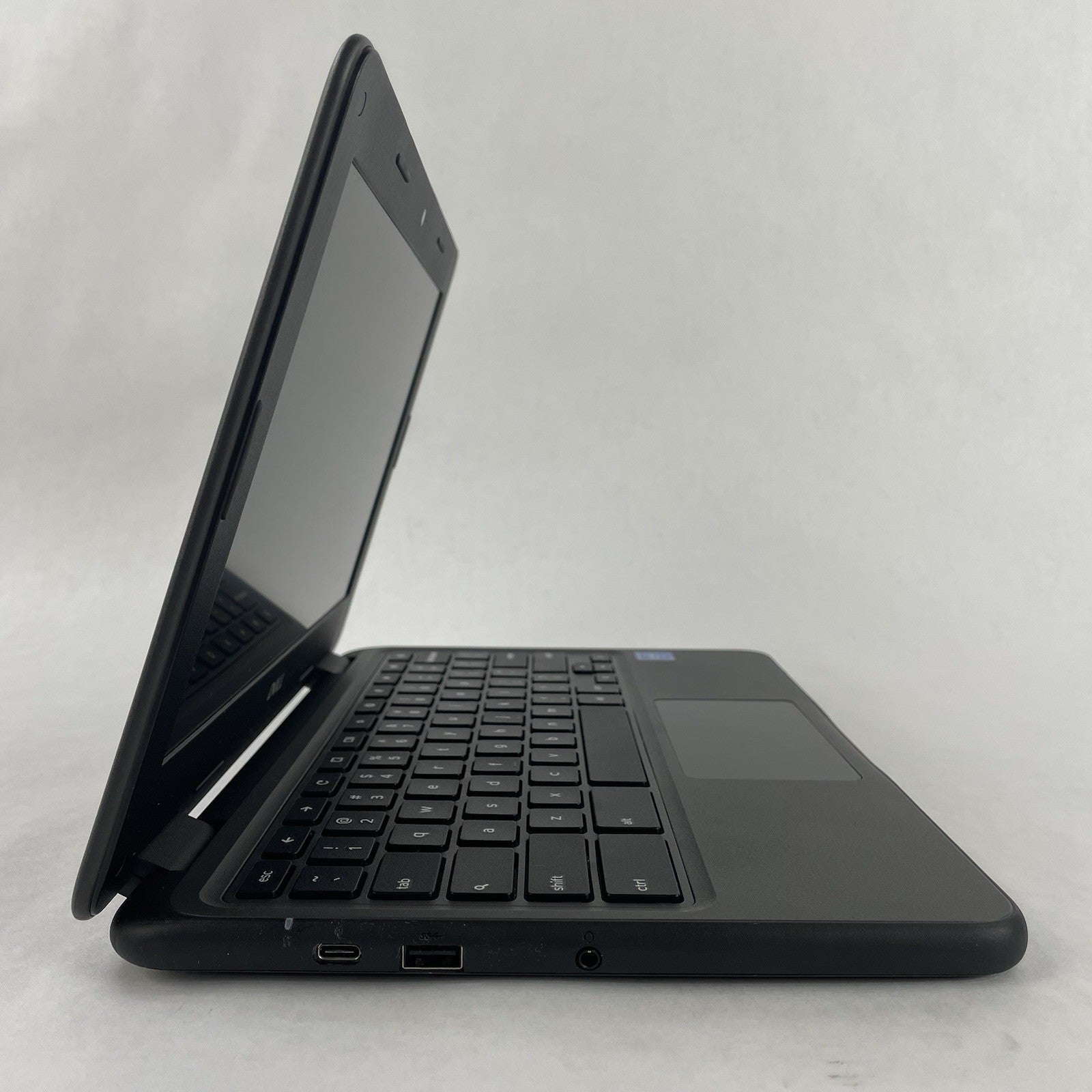 Dell ChromeBook 3100 11.6" Celeron N4020 1.10 GHz 4 GB RAM 16 GB Storage3