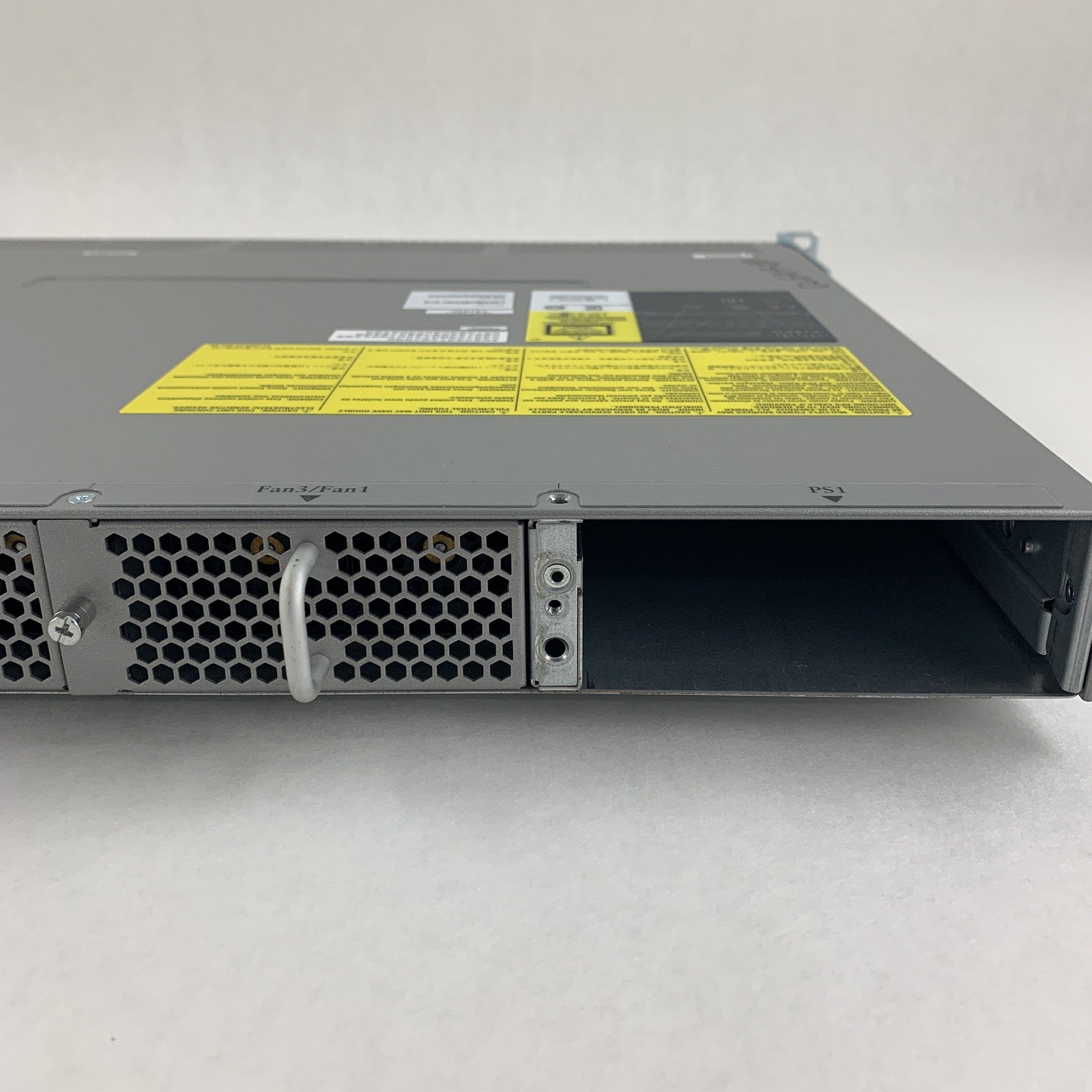 Cisco DS-C9148S-K9 MDS 9148S 16G Multilayer Fabric Switch Tested 1x Power Supply