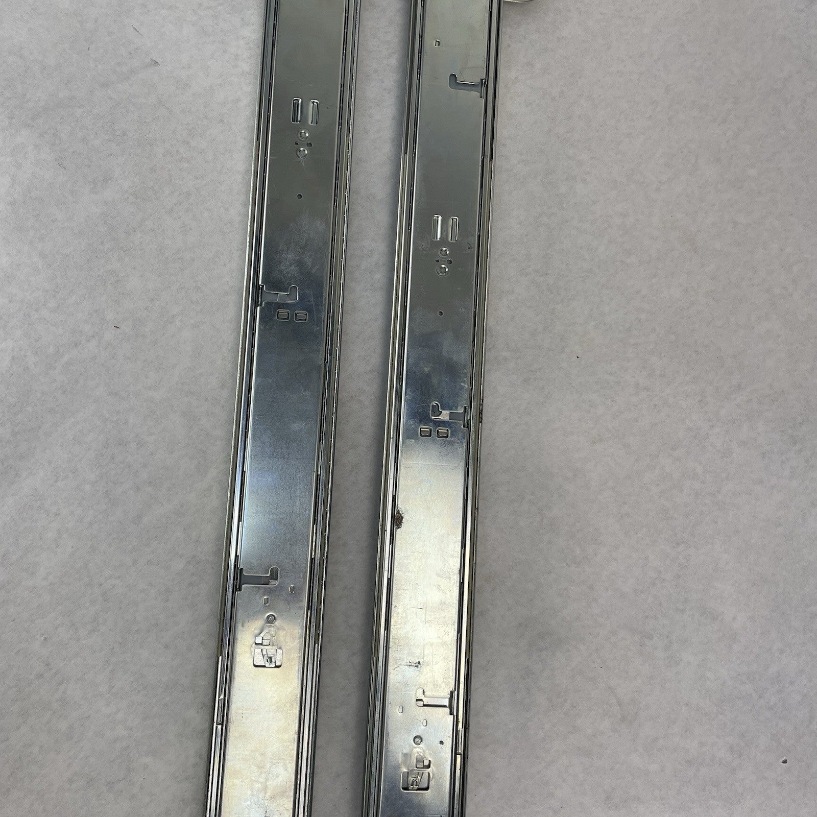 Dell Server Sliding Rail 00TKYT 024V27 L & R