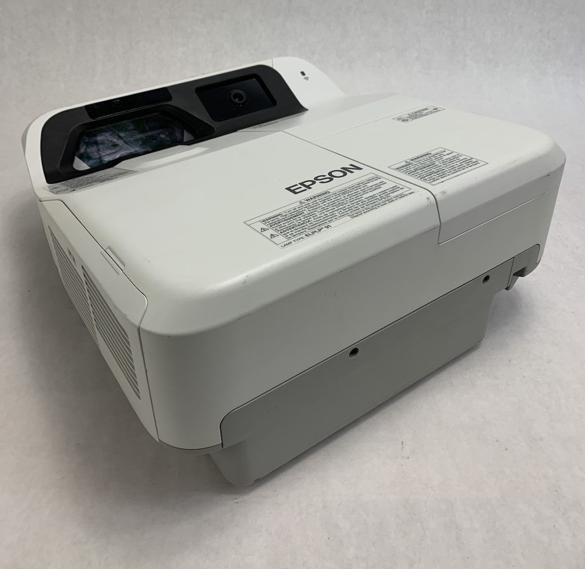 Epson PowerLite 695Wi H740A LCD Lamp Projector 5578 Lamp Hours - Dim No Remote0
