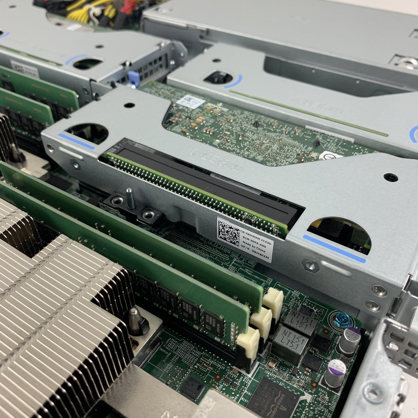 Dell PowerEdge R440 2x Xeon Silver 4110 2.1 GHz 128 GB RAM No HDD NO OS