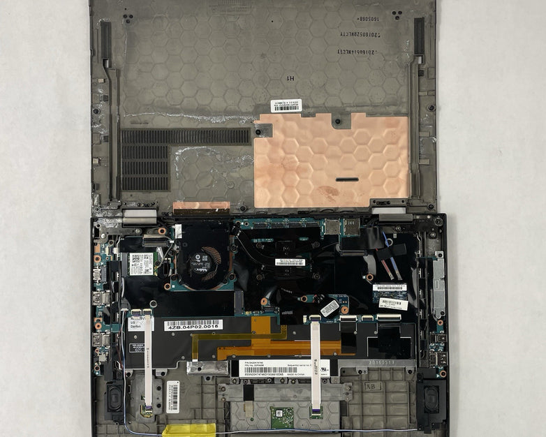 Lenovo ThinkPad X1 Carbon Gen4 14" Core i7-6600U 2.60 GHz 8 GB RAM No HDD No OS