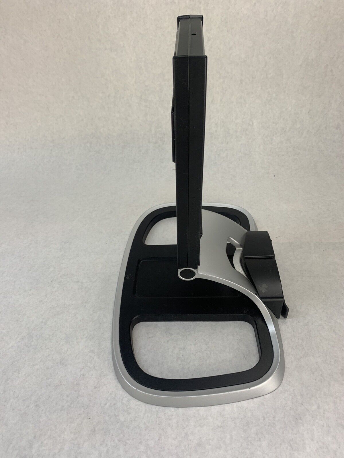 HP Integrated Work Center Stand 642097-001 - No Mounts
