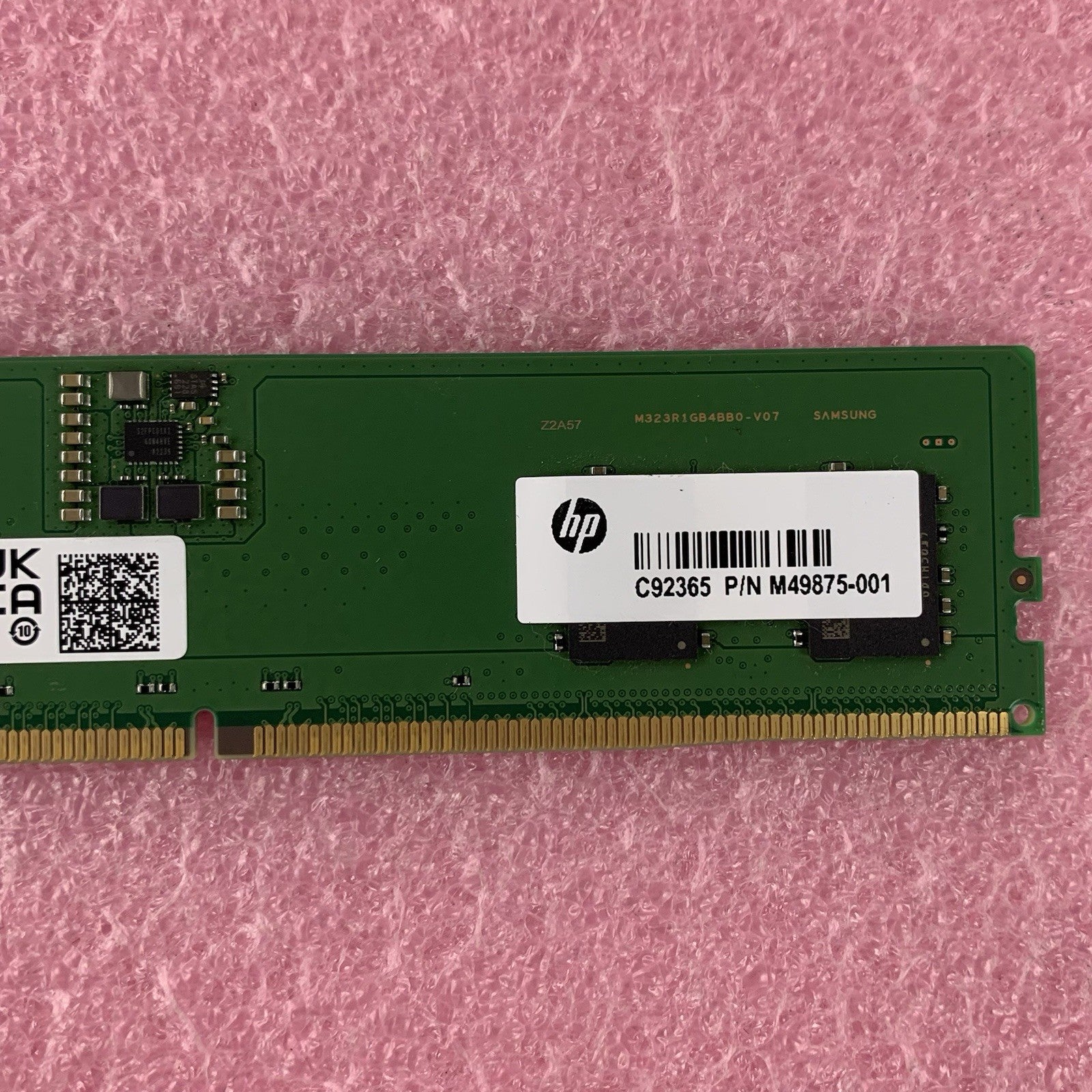 Samsung 8 GB M323R1GB4BB0-CQK0L PC5-38400 DDR5-4800 UDIMM Computer Memory RAM3