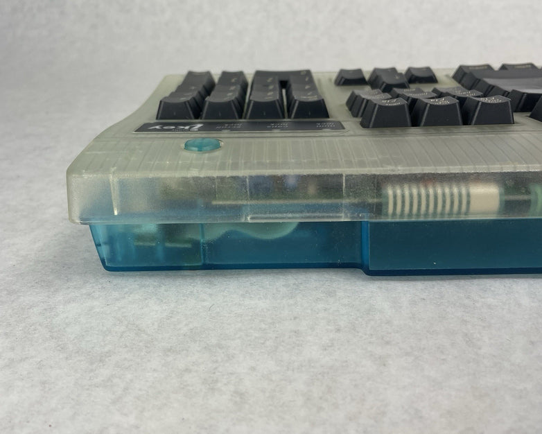 Macally iKey Wired USB Keyboard
