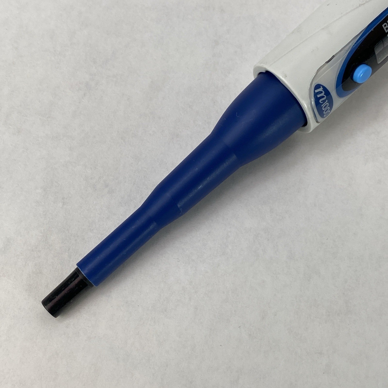 Biohit m1000 100-1000 µL Single Channel Handheld Manual Pipette8