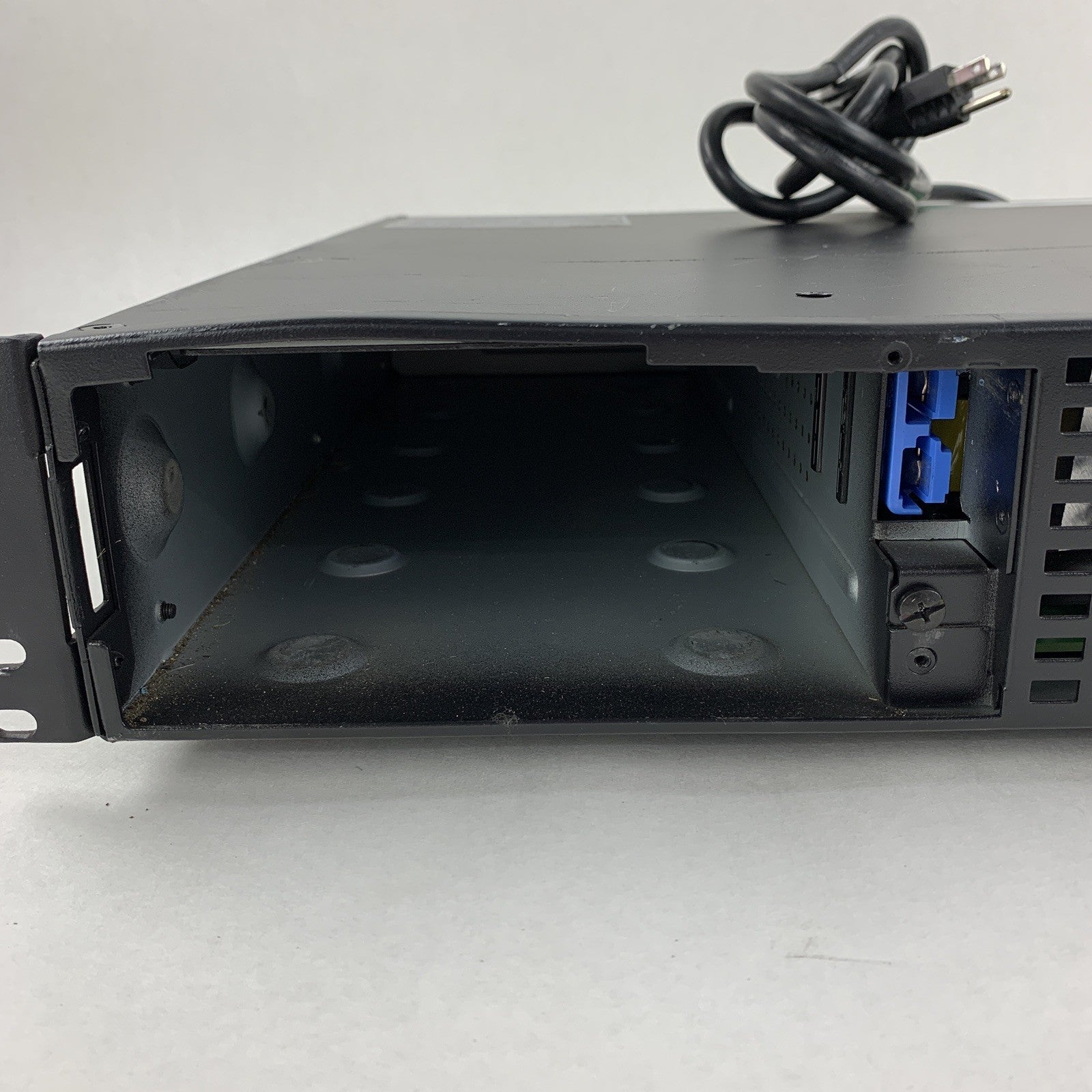 APC SMX1500RM2UCNC X1500 Rackmount 2U Smart UPS Tested No Battery Cartridge