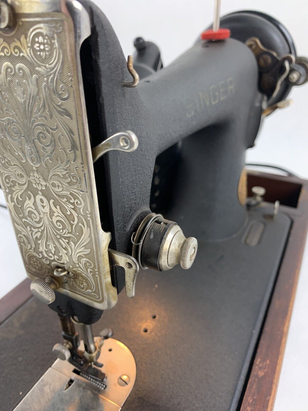 Singer Sewing Machine 15-7 Powers On Motor Runs Dried Belts