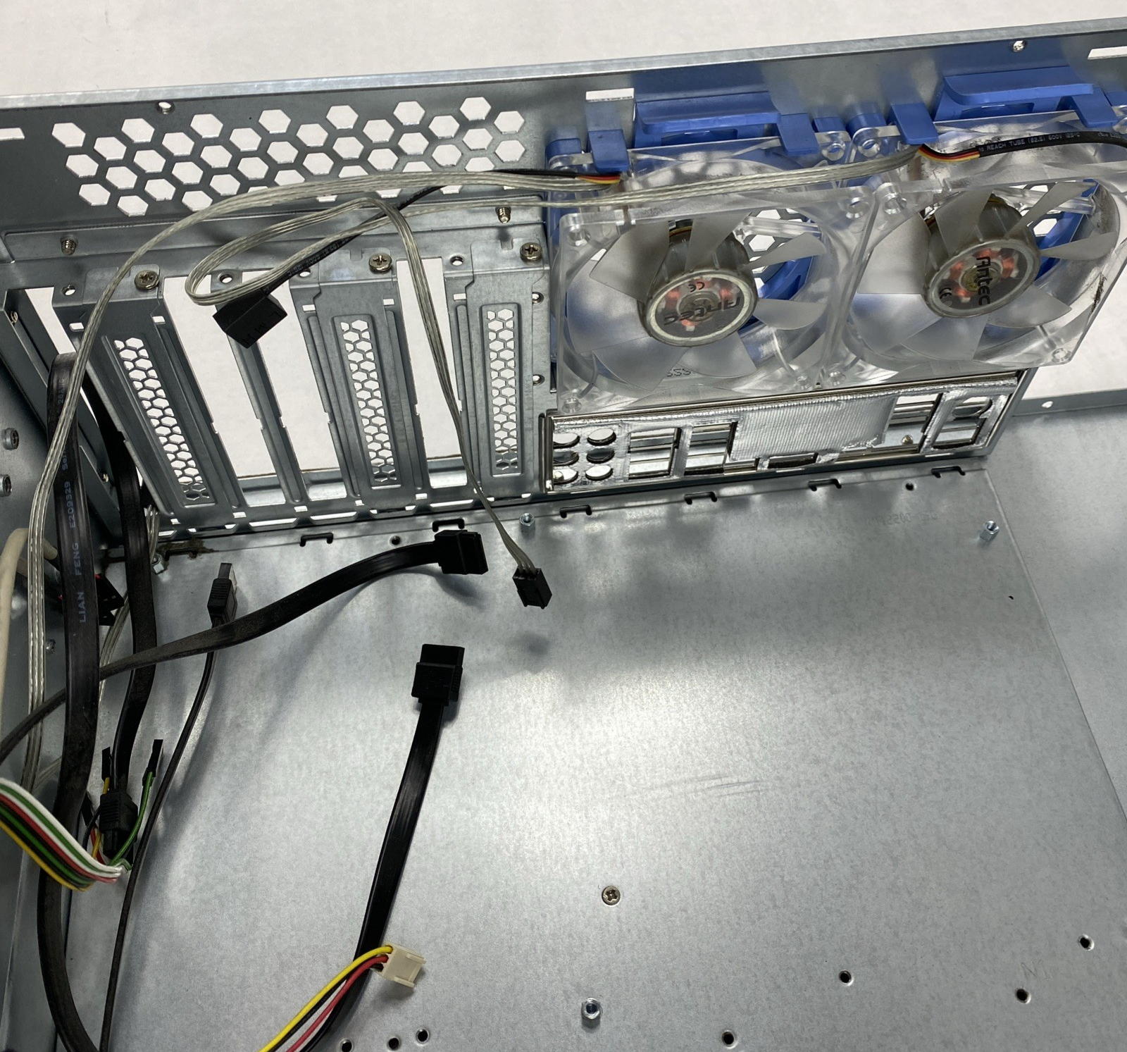 RM42200 4U Advanced Industrial Server Chassis