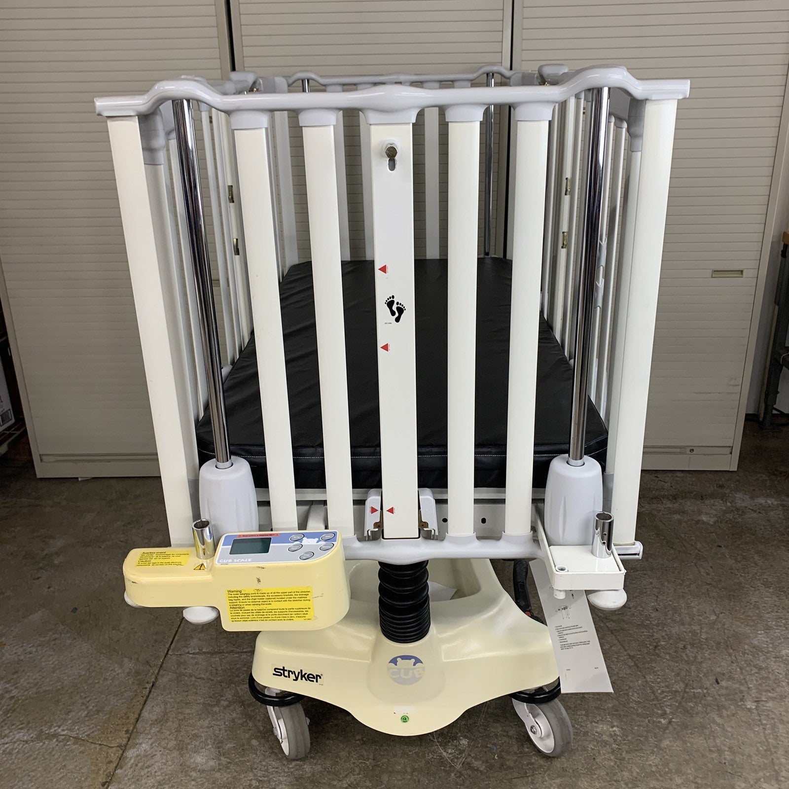 Stryker Cub FL19H Pediatric Crib with Mattress No Handles on Doors