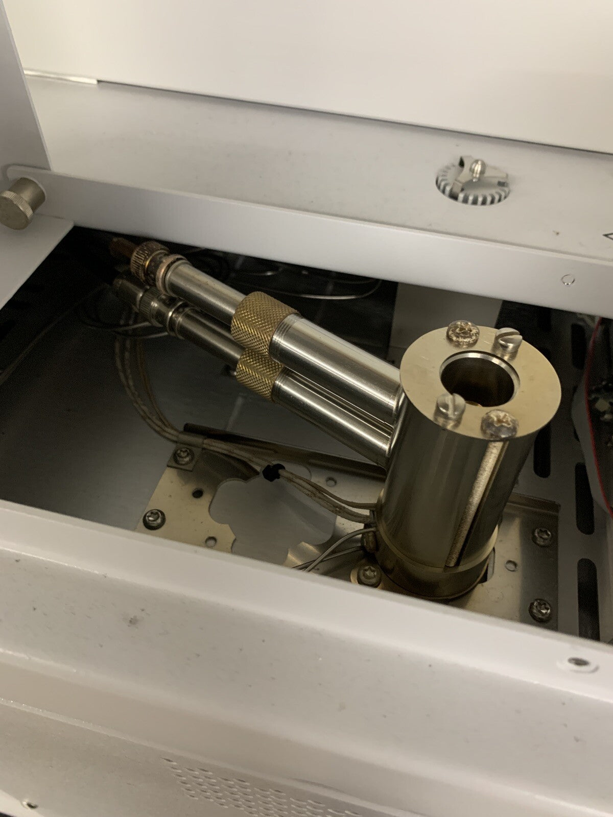 Bruker 430-GC Gas Chromatograph w/ Varian CP8400 Autosampler Powers Tested