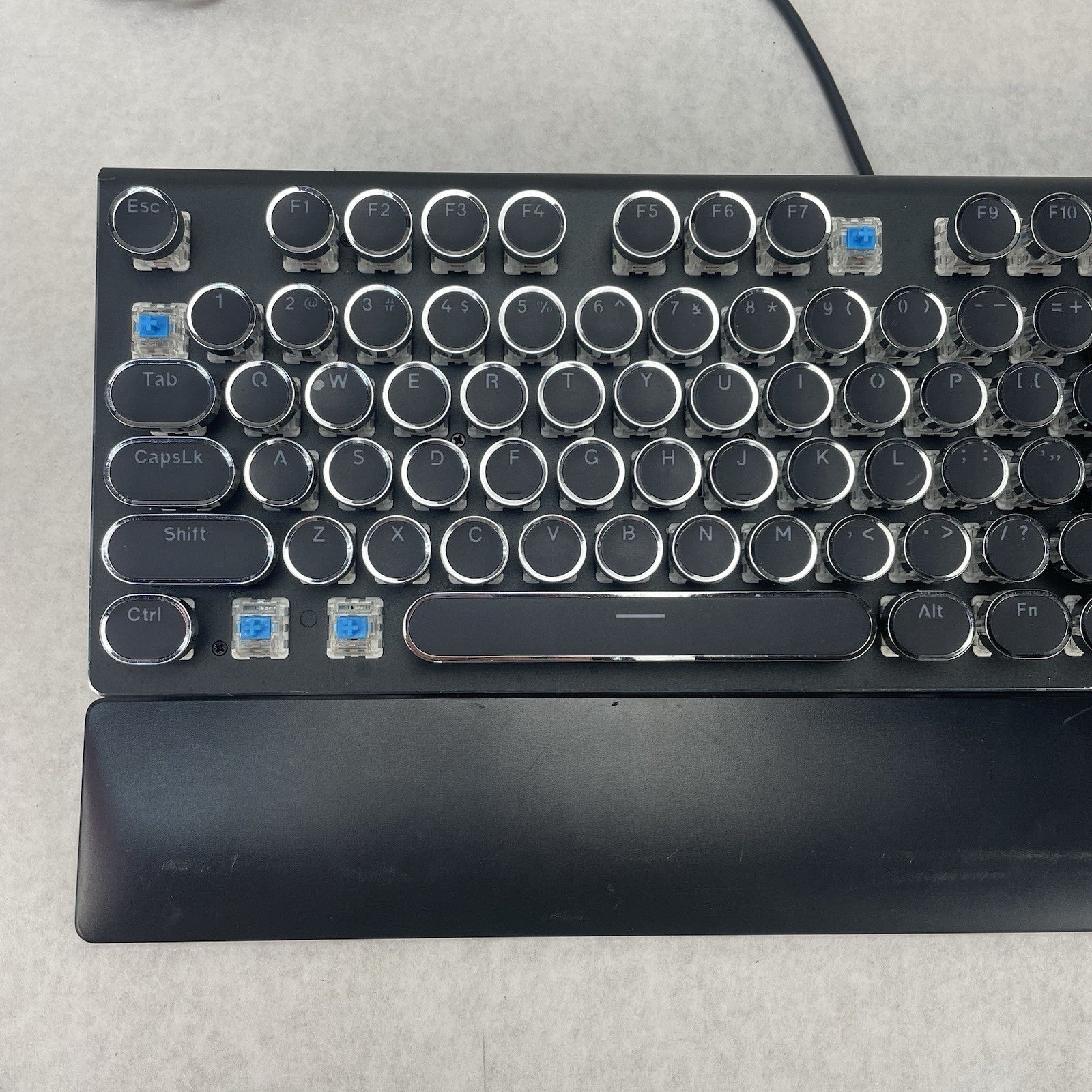 Royal Kludge RK S108-X RGB Wired Mechanical Gaming Typewriter Keyboard Tested2