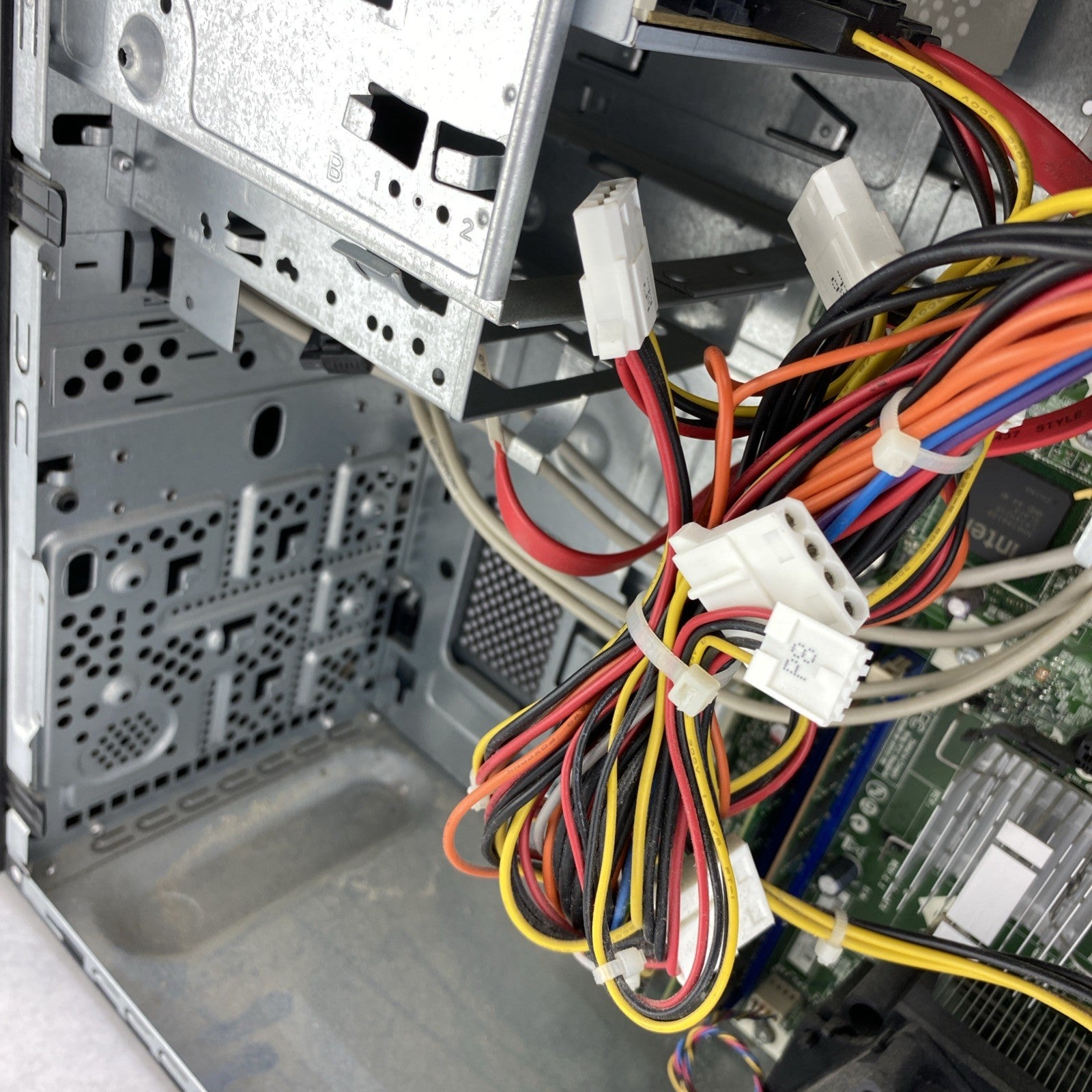 HP Pavilion 500B MT Intel Core 2 Duo E7500 2.93GHz 4GB RAM No HDD OS READ