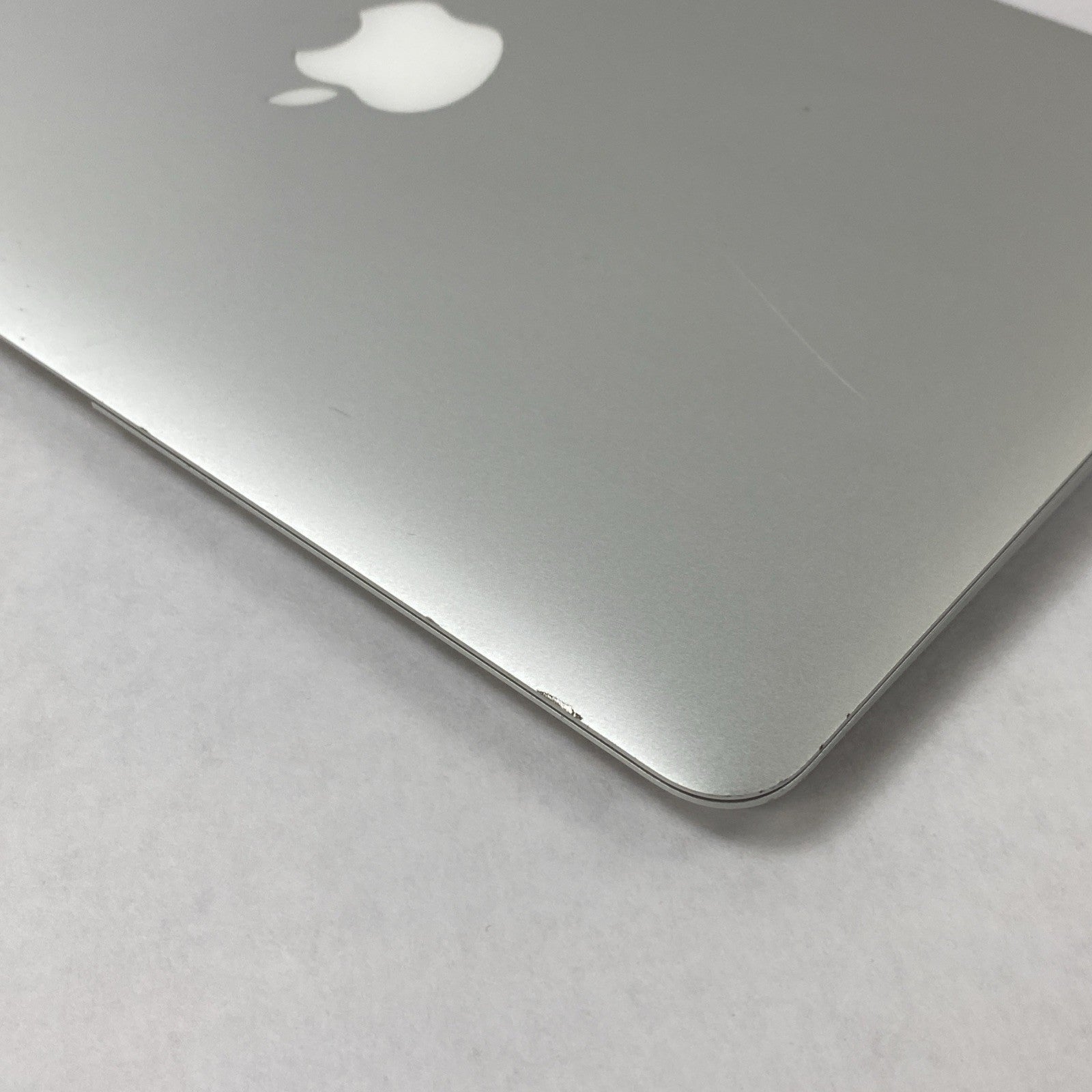 Apple MacBook Air A1465 2014 11" 1.4GHz i5 4GB RAM 120GB SSD os11.7.11 14 Cycles10