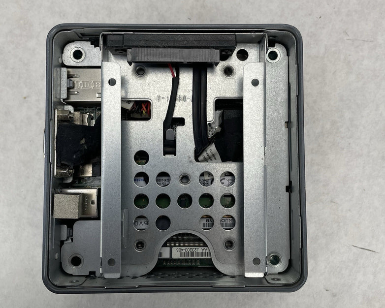 Intel NUC Micro NUC6CAY Celeron J3455 1.50 GHz 1x4 GB RAM No SSD No OS