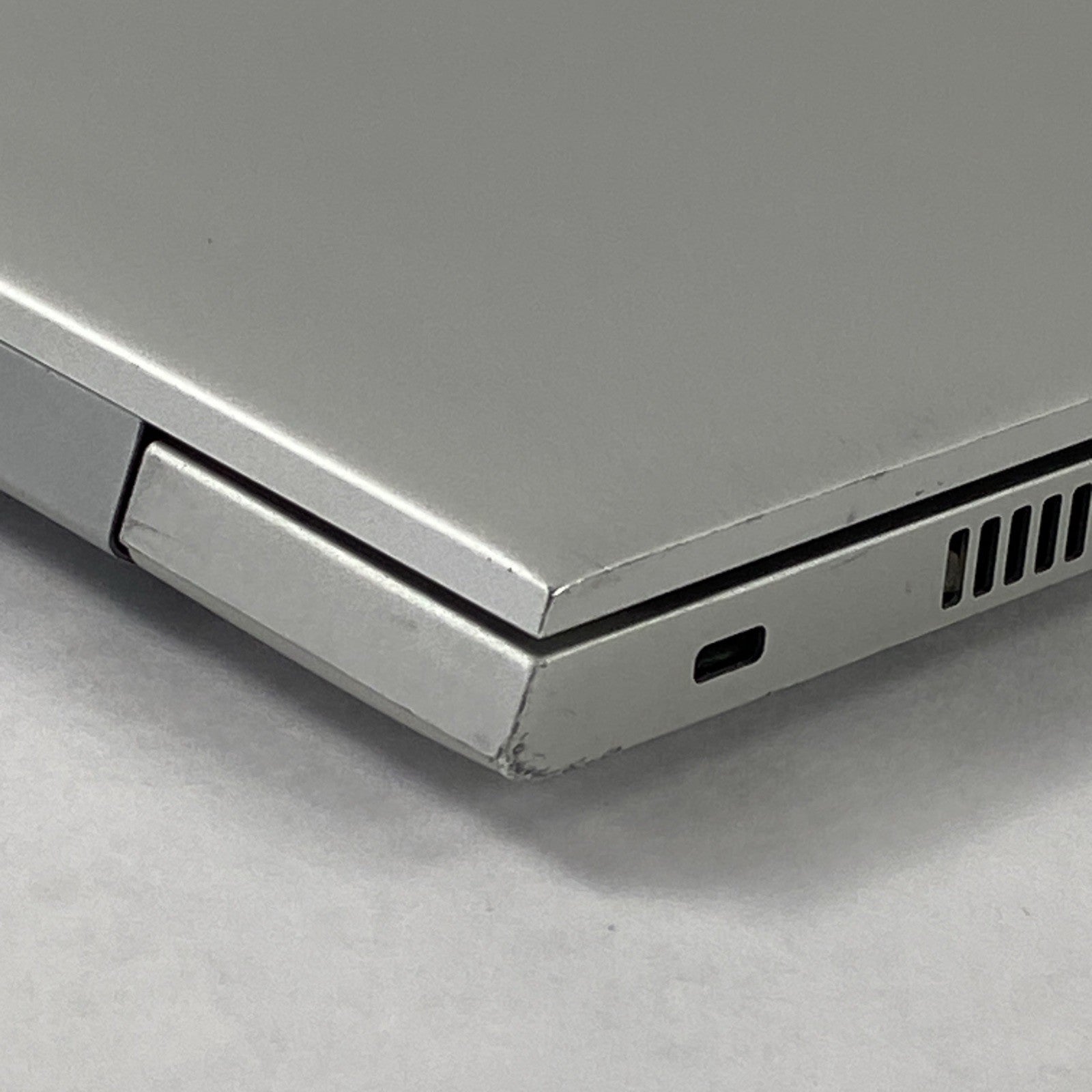 HP EliteBook 850 G5 Core i7-7600U 2.80 GHz 16 GB RAM 15.6" No HDD No OS