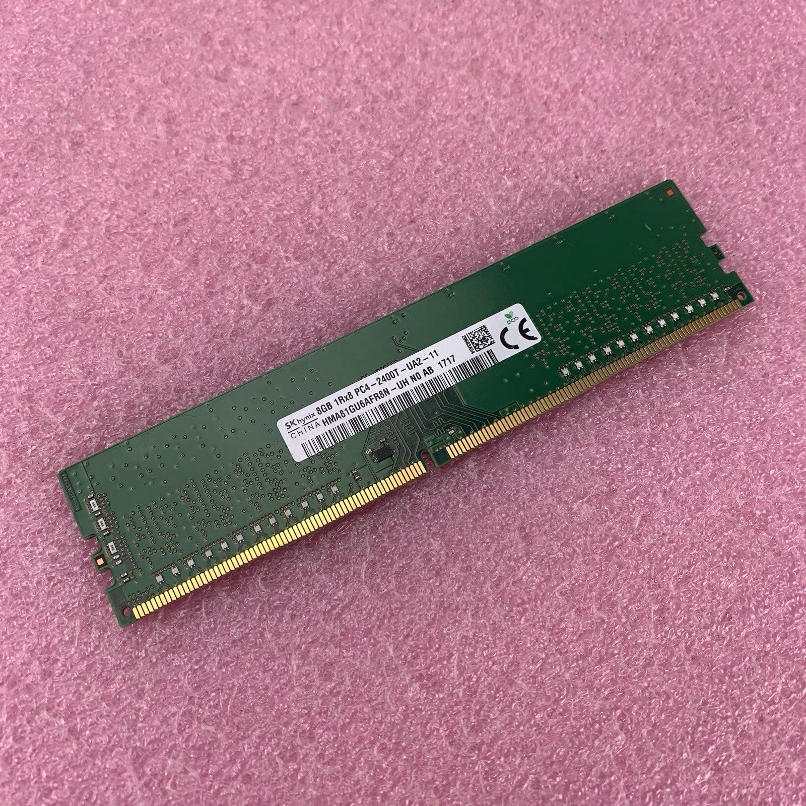 SK Hynix HMA81GU6AFR8N-UH 8 GB DDR4 PC4-2400T 1Rx8 Server Memory Ram0