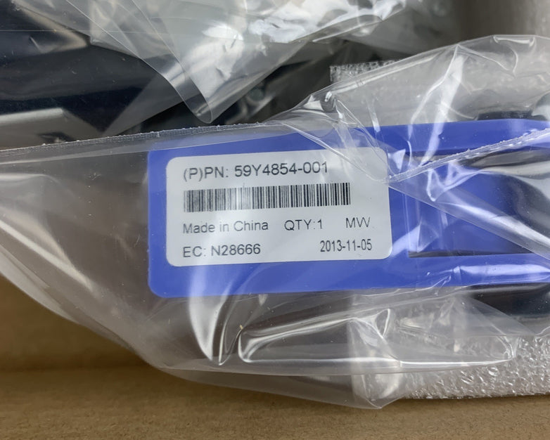 IBM 68Y7213 68Y7211 Cable Management Arm Box Opened