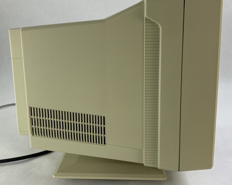 Zenith Data Systems ZCM-1492 FTM CRT Monitor VGA Screen Powers No Display Parts
