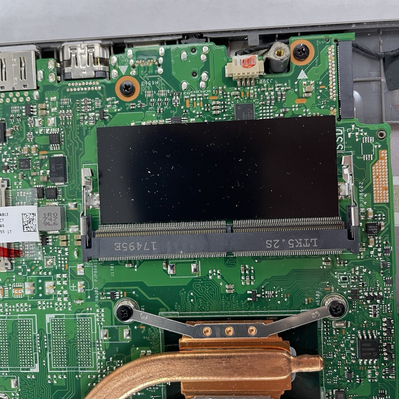 Asus UX410U 14" i7-8550 1.80 GHz 8 GB RAM No SSD/OS/AC/Battery18