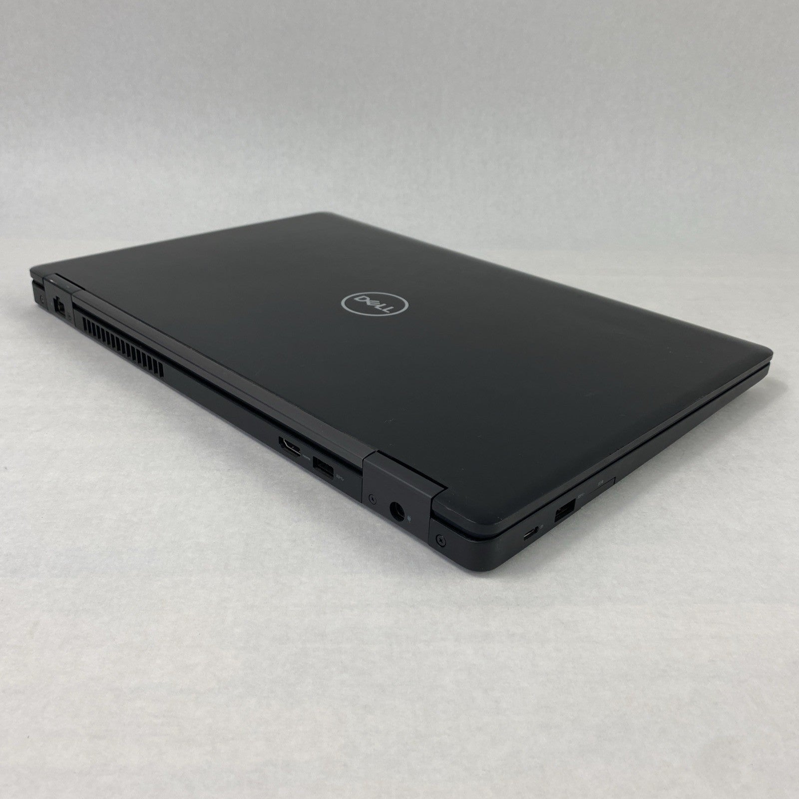 Dell Latitude 5590 Intel Core i5-7300U 2.60 GHz 8 GB RAM 15.6" No HDD No OS