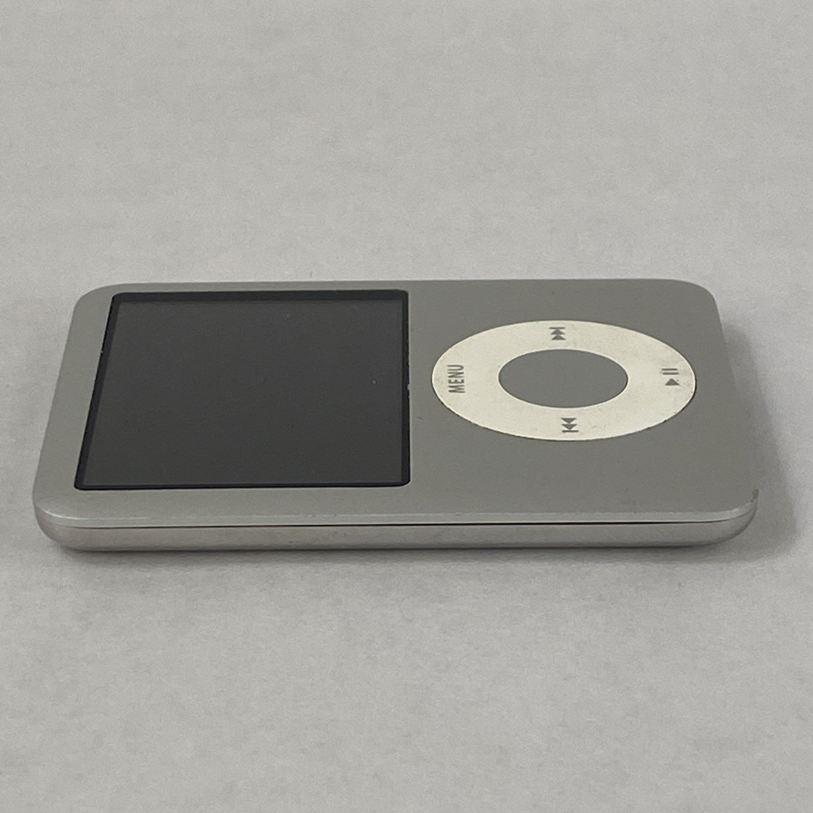 Apple iPod Nano 3rd Gen A1236 8GB Silver v1.1.310