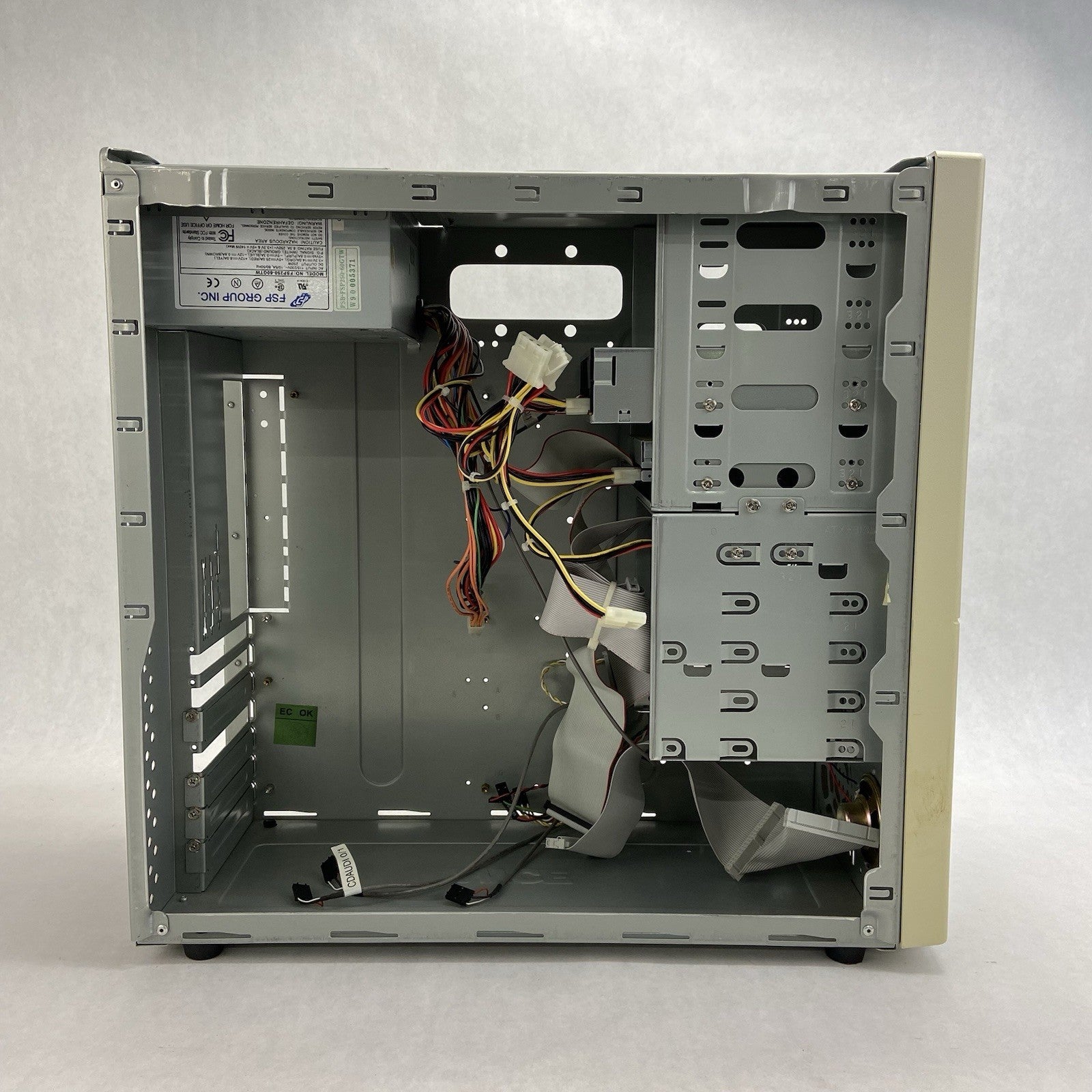 Vintage Quantex Mid Tower ATX Computer Case FSP Group FSP250-60GTW7