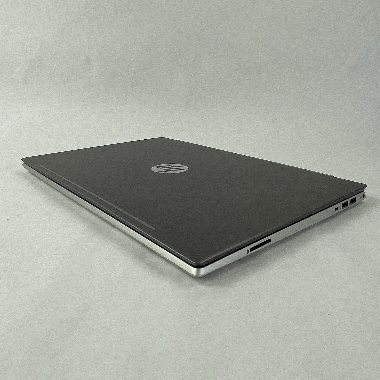 HP Pavilion 15-cs2082cl 15.6" i7-8565U 1.80 GHz 8 GB RAM No SSD/OS/AC9