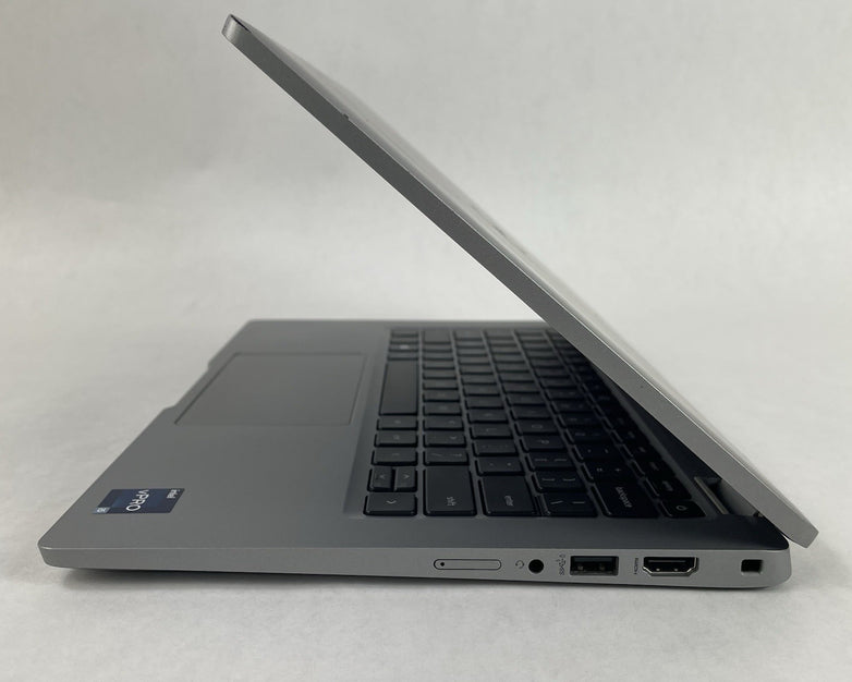 Dell Latitude 5330 13.3" i5-1245U 3.96 GHz 16 GB RAM Touchscreen No SSD/OS/AC