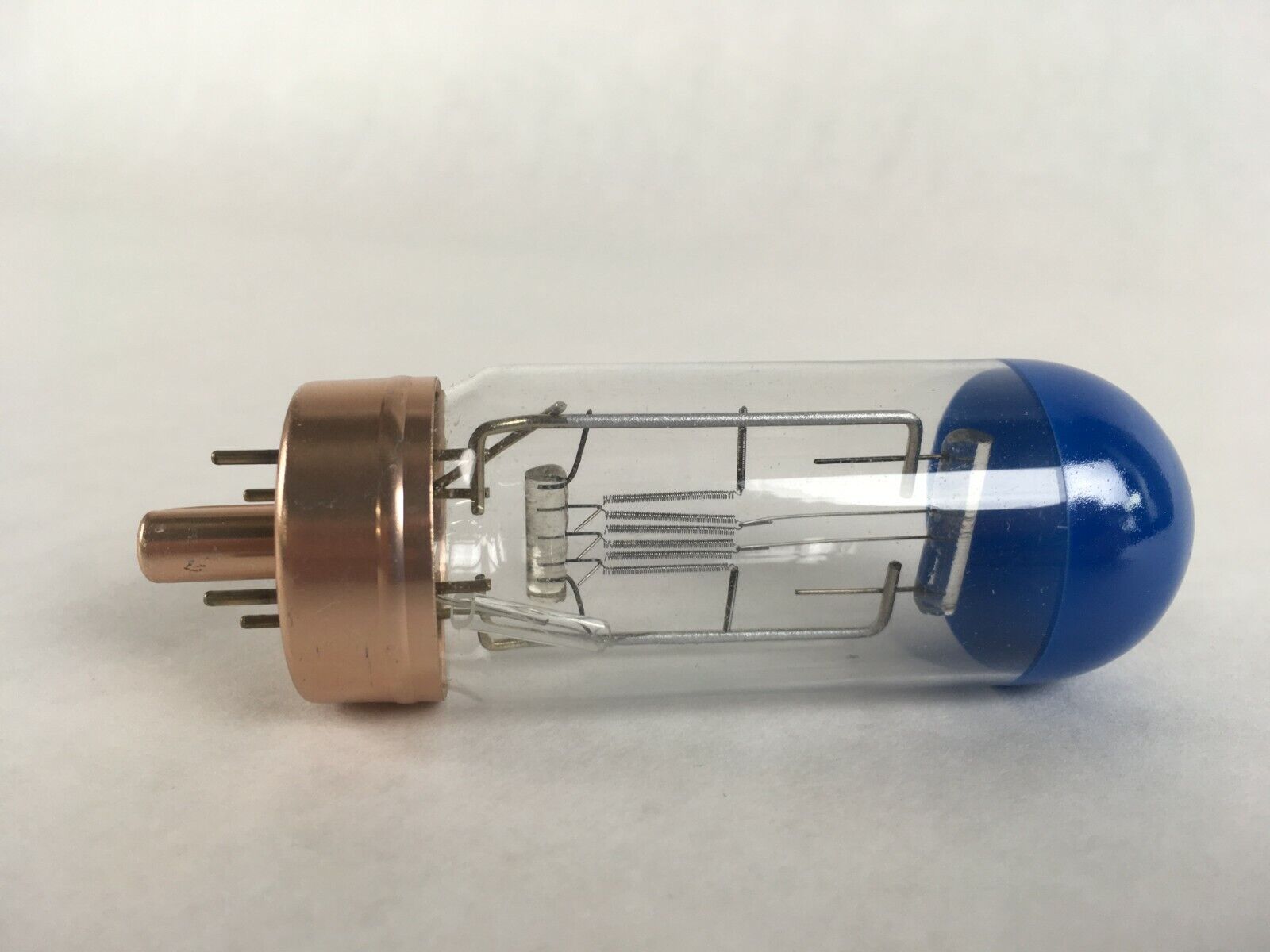 Sylvania DAF 120V 300W Projector Projection Video Lamp Bulb (Lot of 2)
