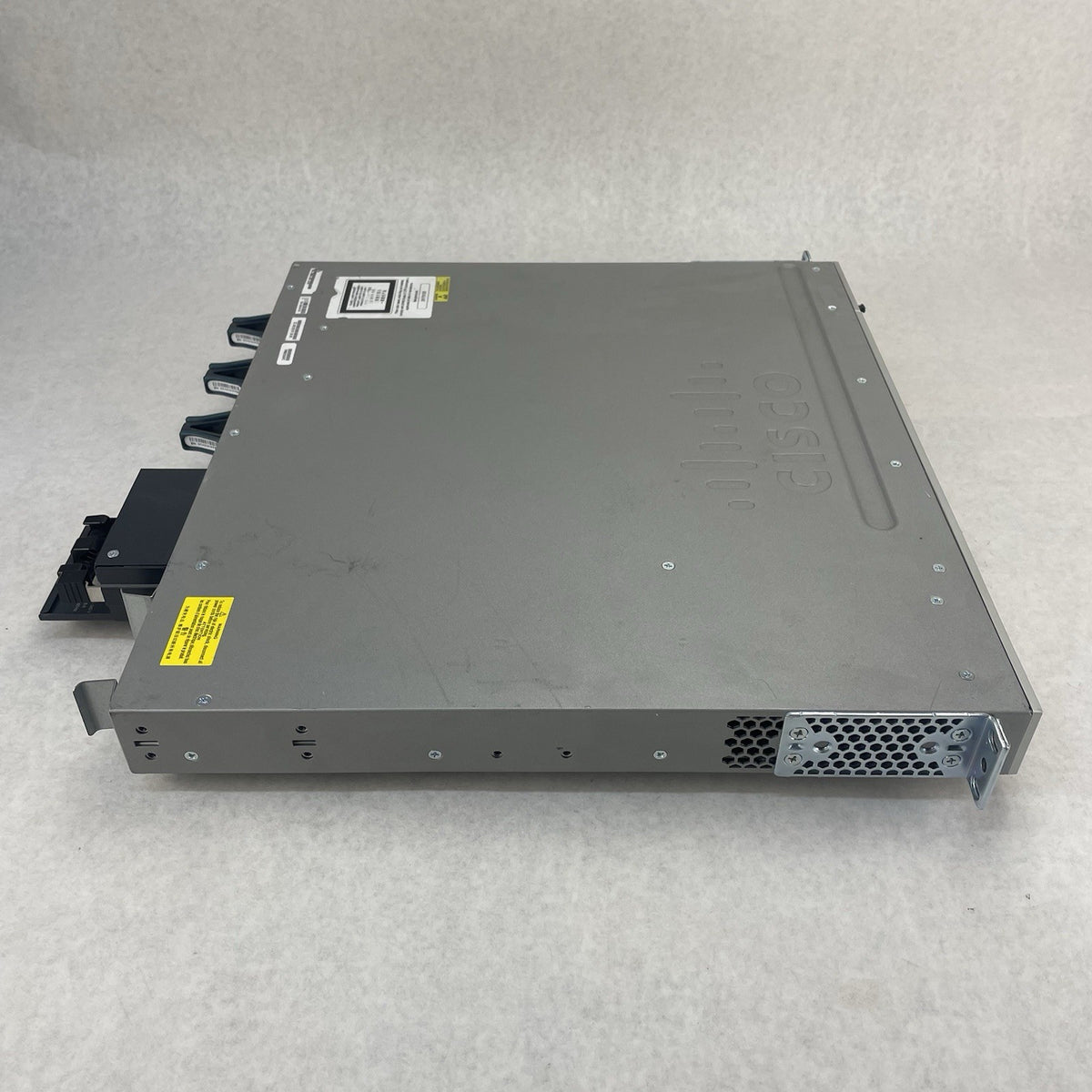 Cisco WS-C3850-48P-S 48-Port PoE+ 1x PSU NM-2-10g Gigabit Switch - Tested4