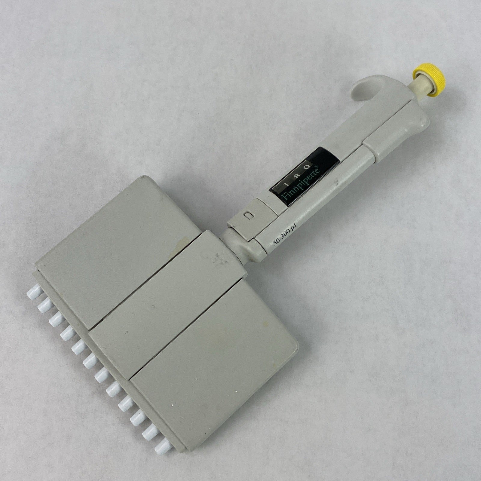 Labsystems Finnipipette 4510 50-300 µL 12 Channel Handheld Manual Pipette J504770