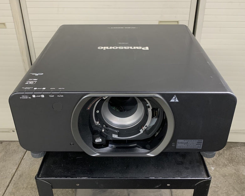 Panasonic PT-DZ10KU WUXGA DLP Lamp Projector 172 H - Tested No Lens No Remote