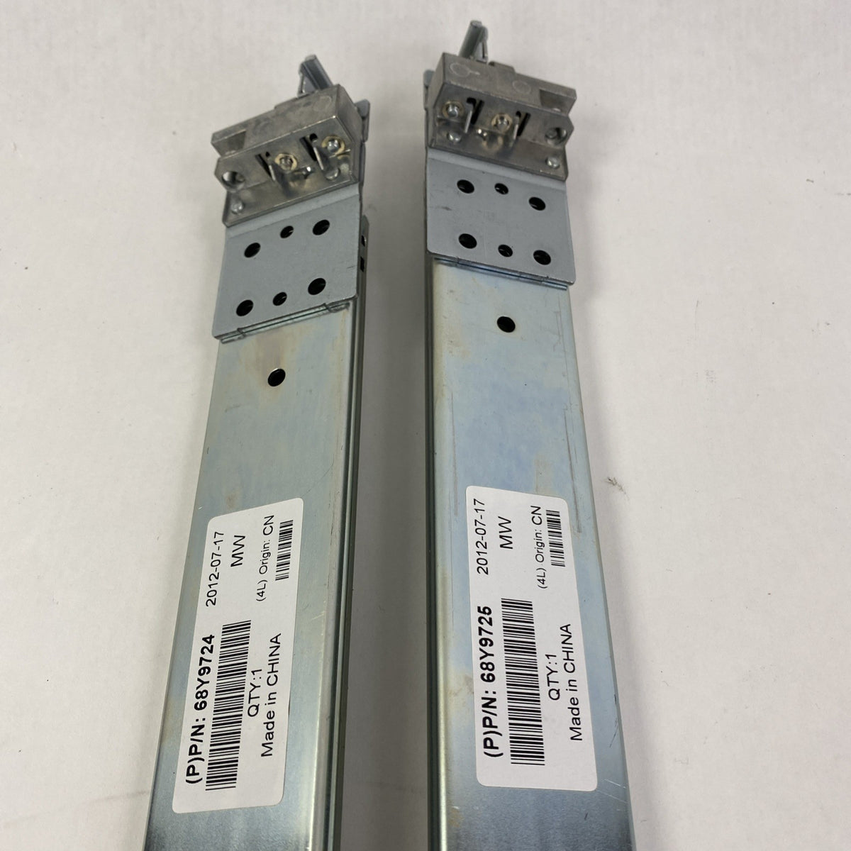 IBM 68Y9724 68Y9725 Right and Left Sliding Rails6