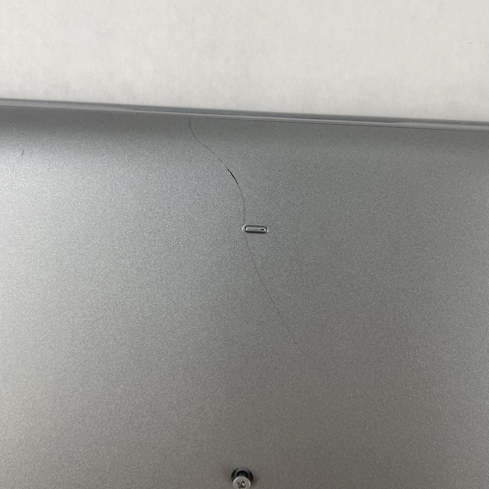 Dell Latitude 5440 14" i5-1345U 4.35 GHz 8 GB RAM No SSD/OS/AC - Bad Bottom14
