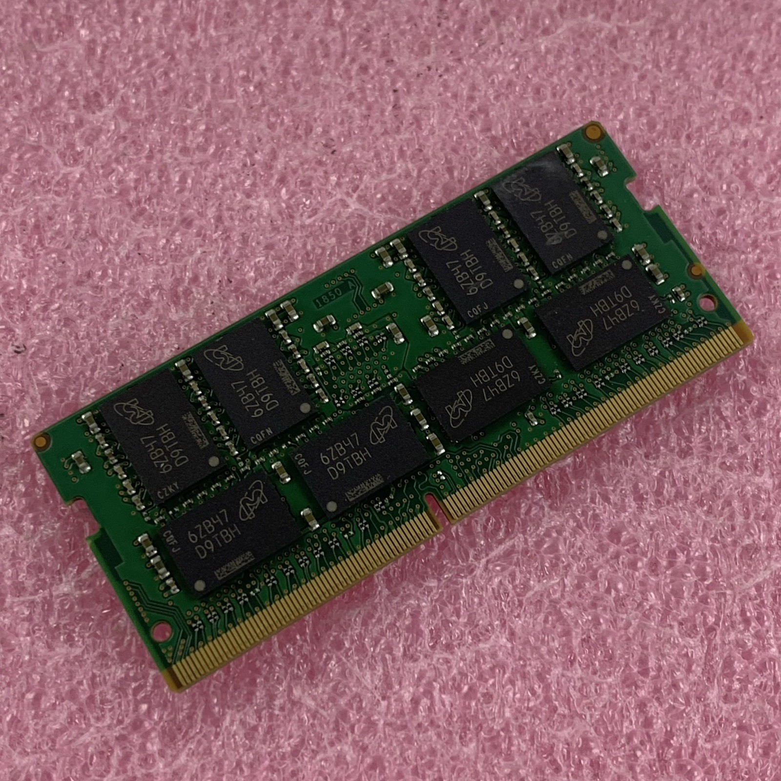 Micron MTA16ATF2G64HZ-2G3B1 16GB 1x16GB DDR4 260-Pin PC4-2400T Laptop Memory Ram4