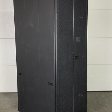 IBM 9307-4RX 1S 42U Server Rack Cabinet 39M6738 w/ Power Distribution Units