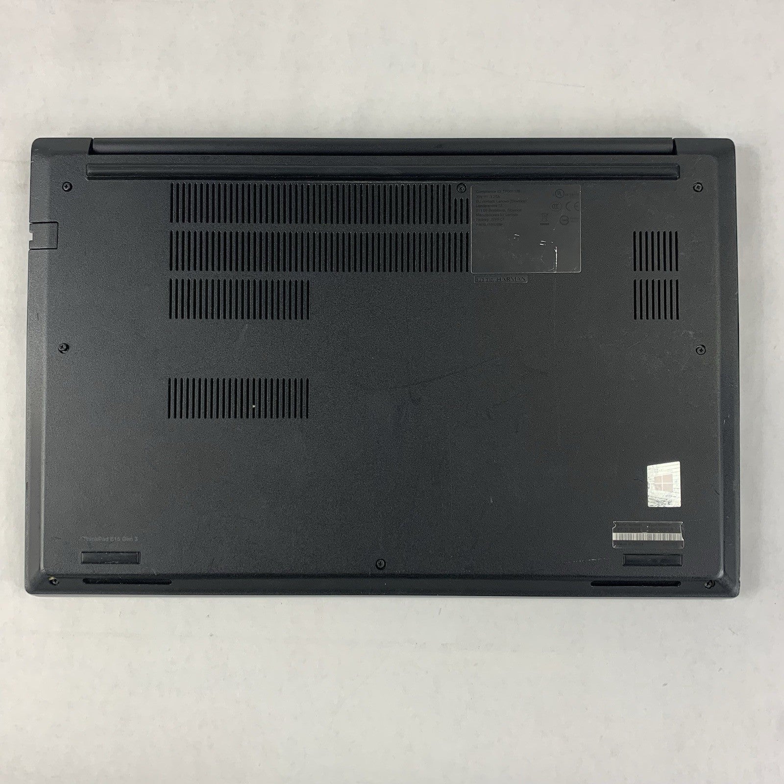 Lenovo ThinkPad E15 Gen 3 15.6" Ryzen 5 5500U 2.1 GHz 8 GB RAM No OS/HDD/AC Dent10