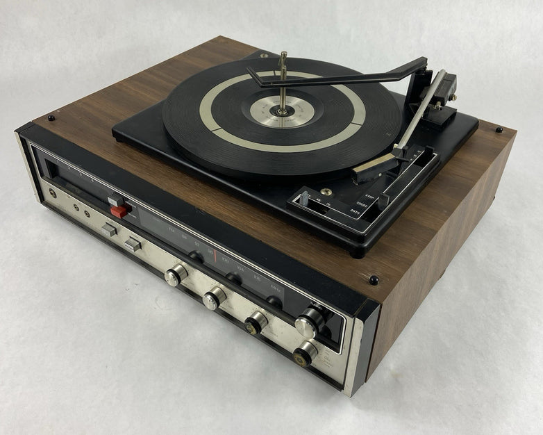 Sears 400.91712 700 AM/FM Stereo 8 Track Turntable Music System