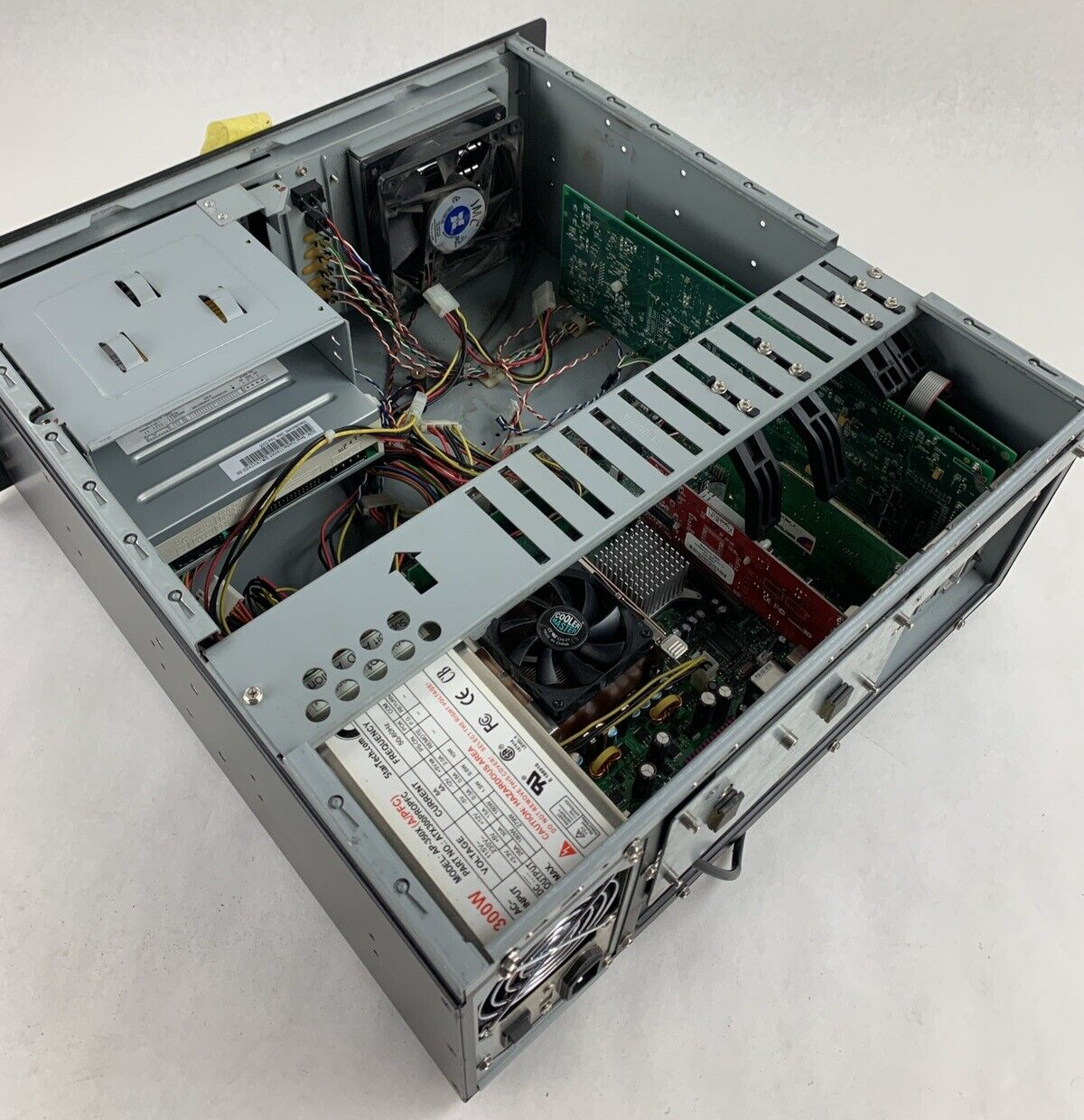 American Dynamics DV16000 Intellex D865GBF Pentium 4 2.8GHz 512Mhz Ram NO HDD/OS