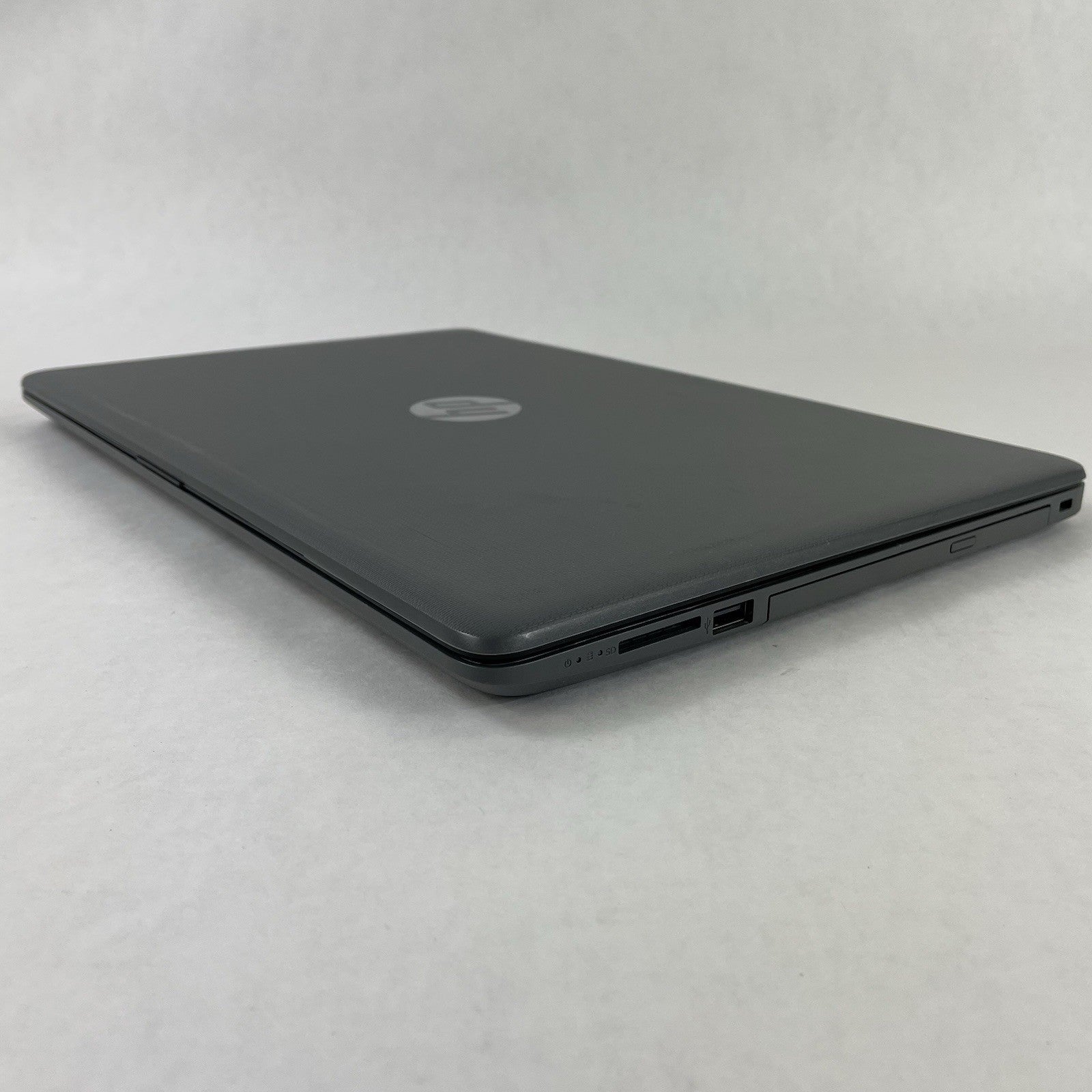 HP 15-da0046nr 15.6" i3-7020U 2.30 GHz 8 GB RAM No SSD No OS No AC7
