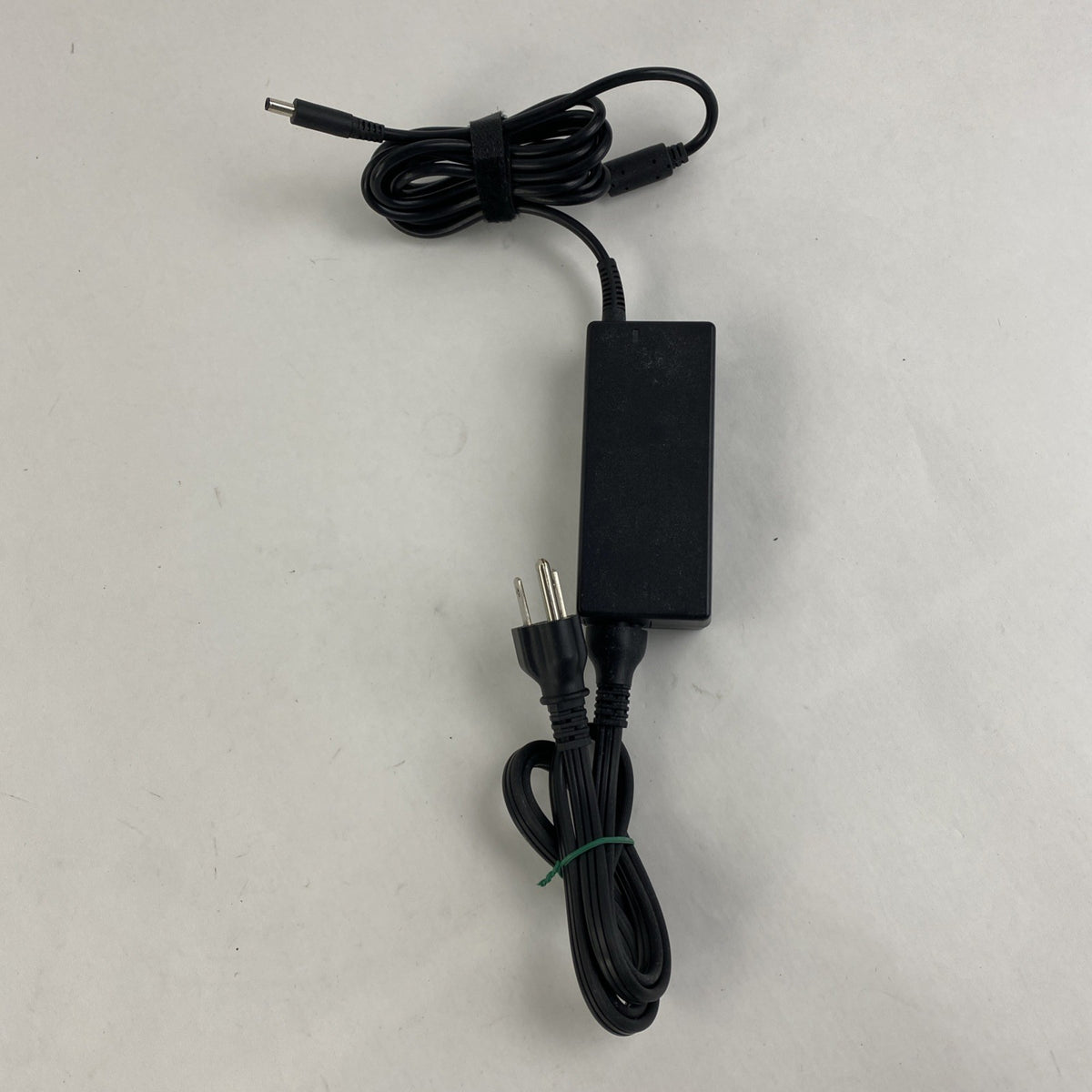 Dell HA65NSS-00 65W 19.5V 3.34A Small Barrel AC Adapter - Lot of 32
