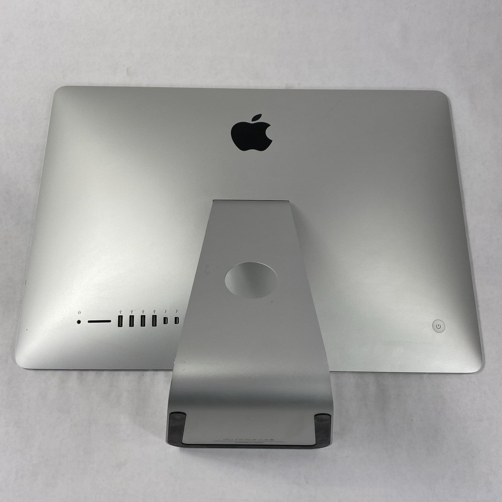 Apple A1418 iMac 21.5" 2015 1.6 GHz Core i5 8 GB RAM 1TB HDD macOS 12.7.6