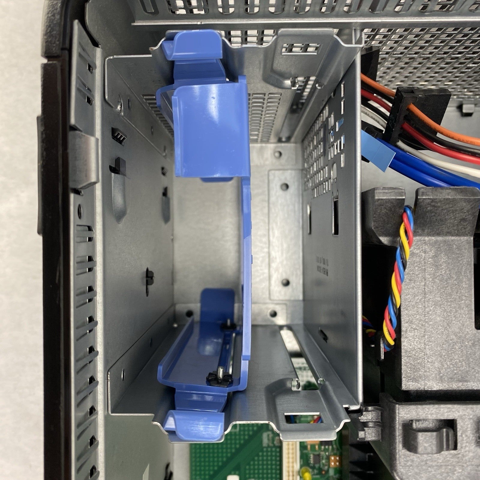 Dell OptiPlex 755 MT Intel Core 2 Duo E8400 3GHz 2GB RAM No HDD No OS