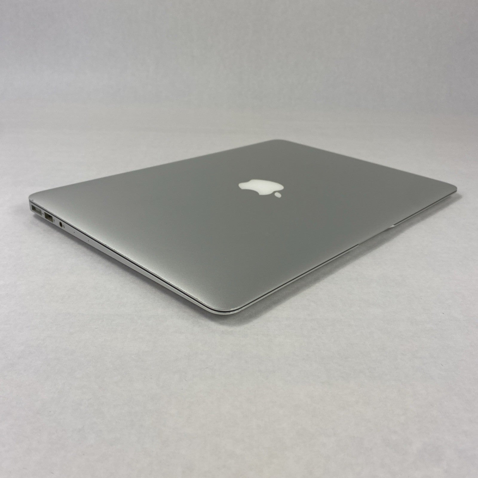 Apple MacBook Air A1466 2014 13" 1.4GHz i5 4GB RAM 250GB SSD os11.7.1 515 Cycles