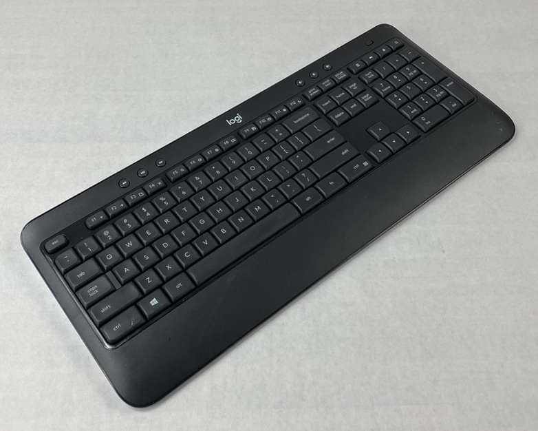 Lot of 4 Logitech K540 Y-R0012 Wireless Desktop Keyboard Power Tested No Dongle