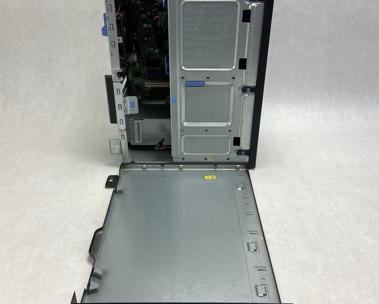 Dell Optiplex 7040 MT Intel Core i7-6700 3.4GHz 8GB RAM No HDD No OS